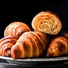 Top 5 Best Foods in France You Must Try croissant